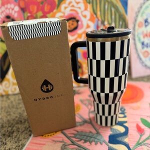 HydroJug 40oz Traveler Tumbler in the "Black Tie" pattern